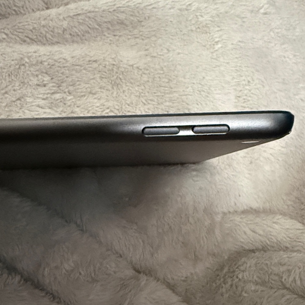 Apple IPad 7th generation - Picture 5 of 8